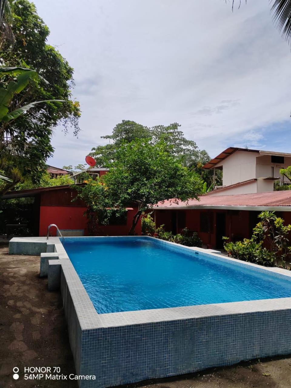 Hotel Don Quichotte Tortuguero Exterior photo