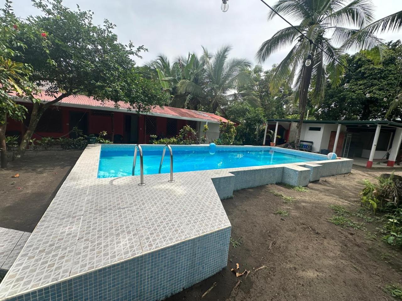 Hotel Don Quichotte Tortuguero Exterior photo