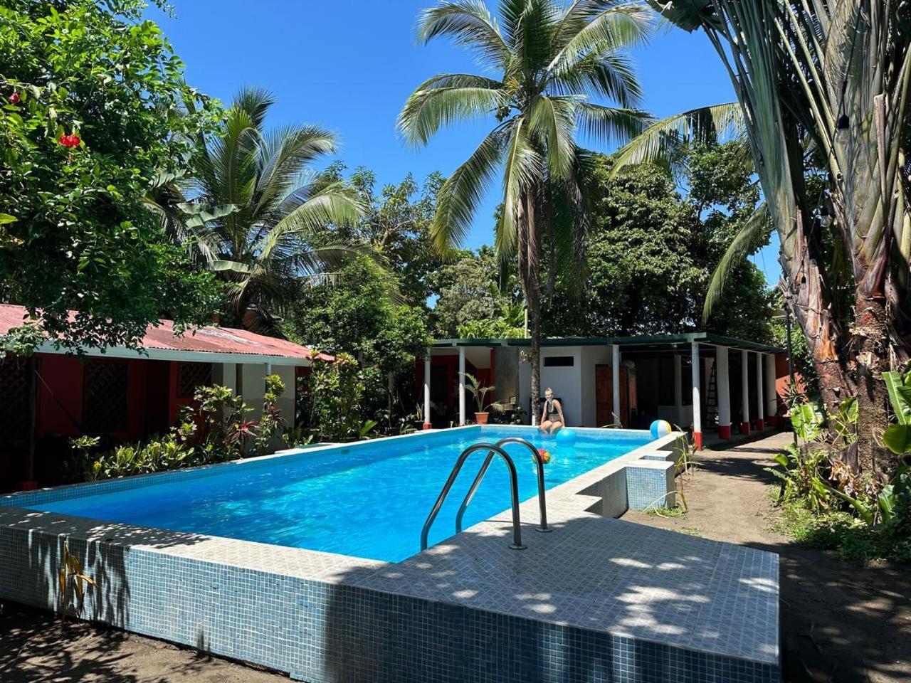 Hotel Don Quichotte Tortuguero Exterior photo